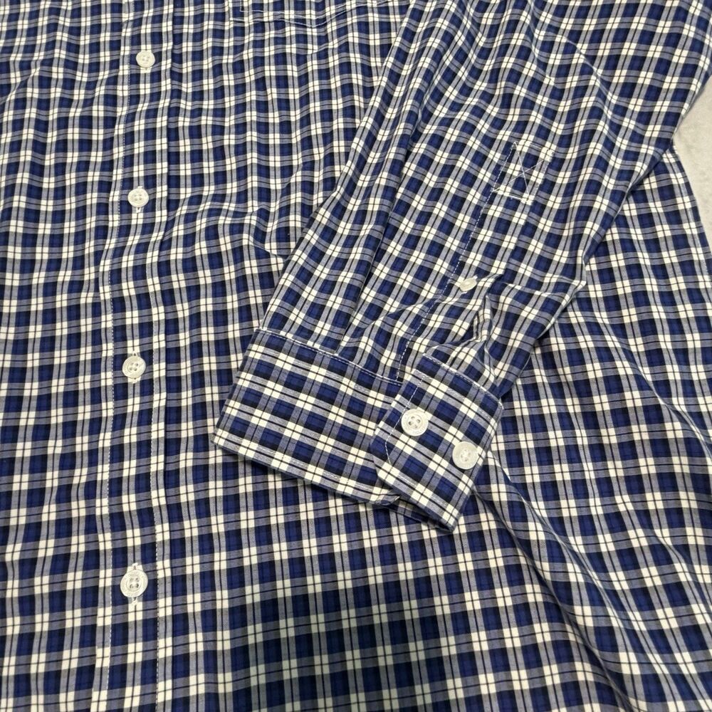 L.L. Bean Men's XL Slightly Fitted Gingham Button Down Shirt Navy Blue White EUC - Picture 2 of 10